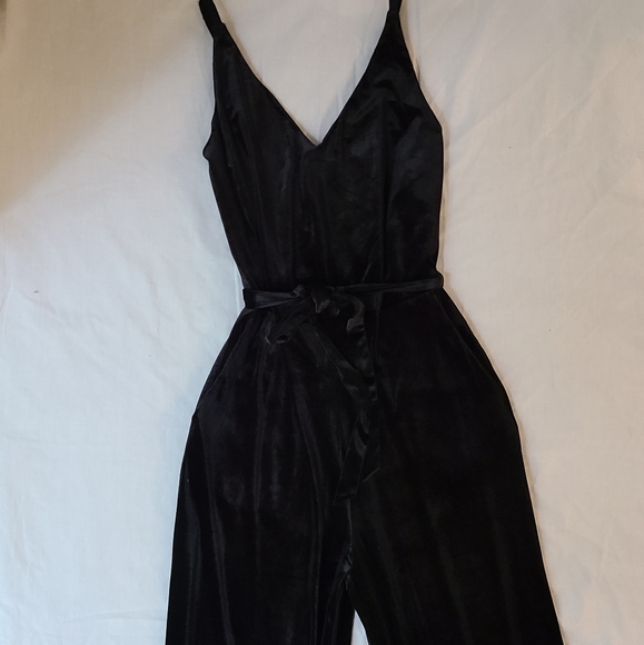 New Banana Republic Velvet Romper - Picture 5 of 13